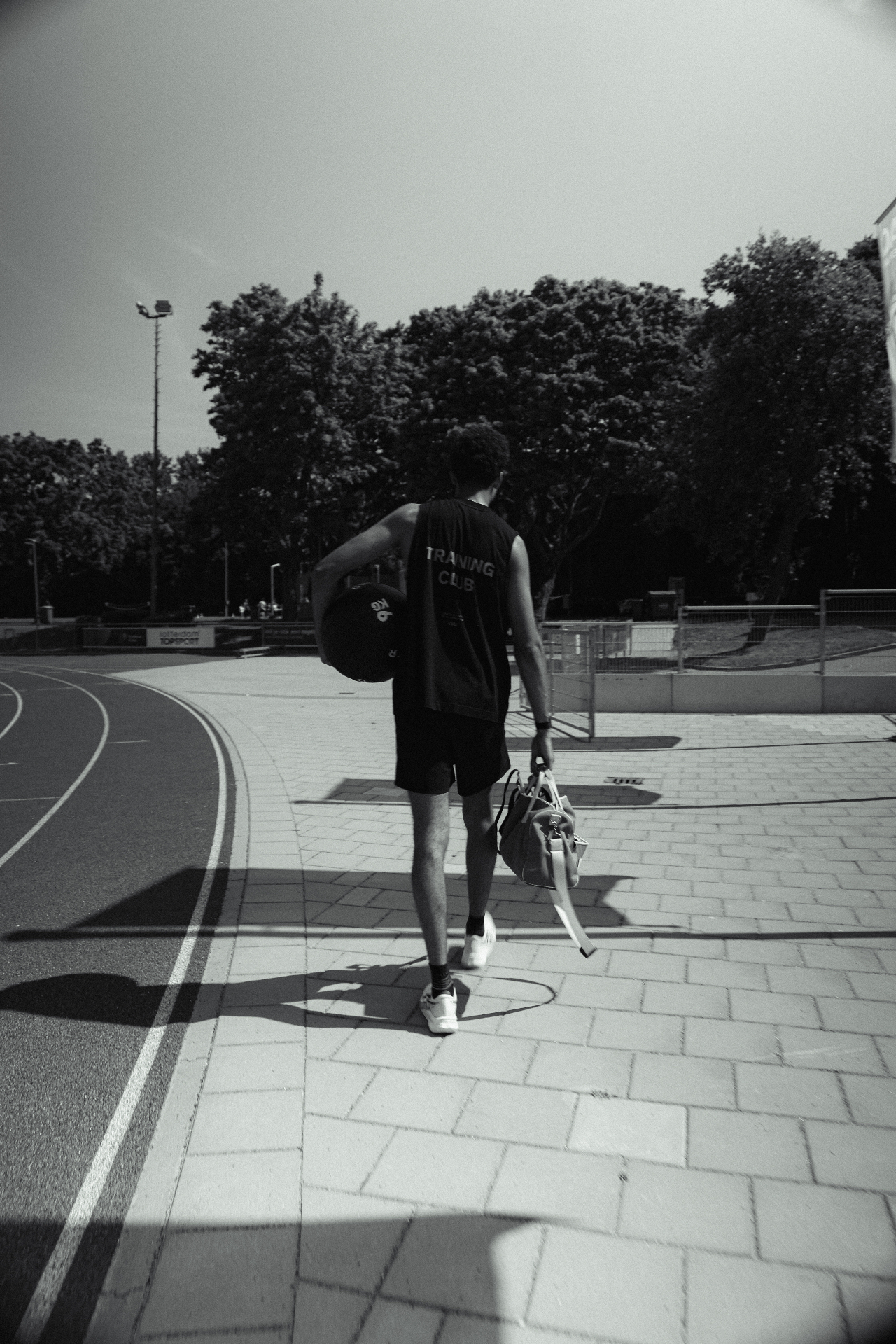 Vigo van Gemd heading to training with weight plate